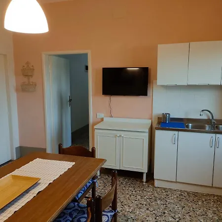 A Pochi Passi Dalla Splendida Spiaggia Del Golfo Di Follonica Apartment