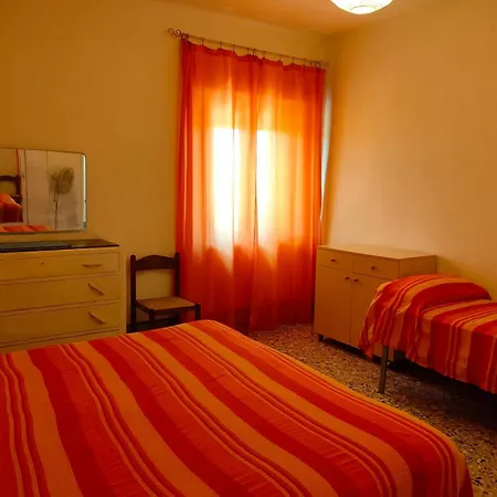 A Pochi Passi Dalla Splendida Spiaggia Del Golfo Di Follonica Apartment